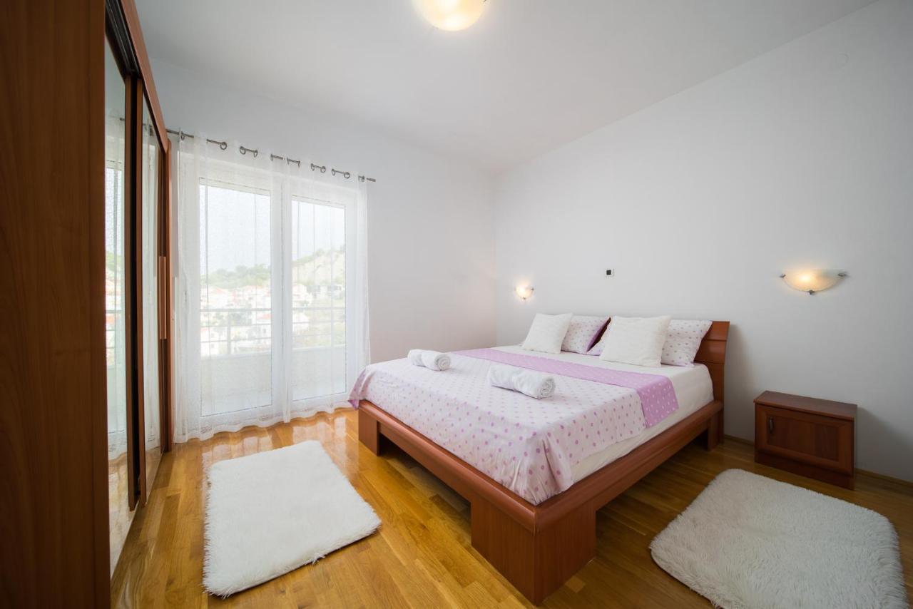 Apartment Toma Podstrana Bagian luar foto